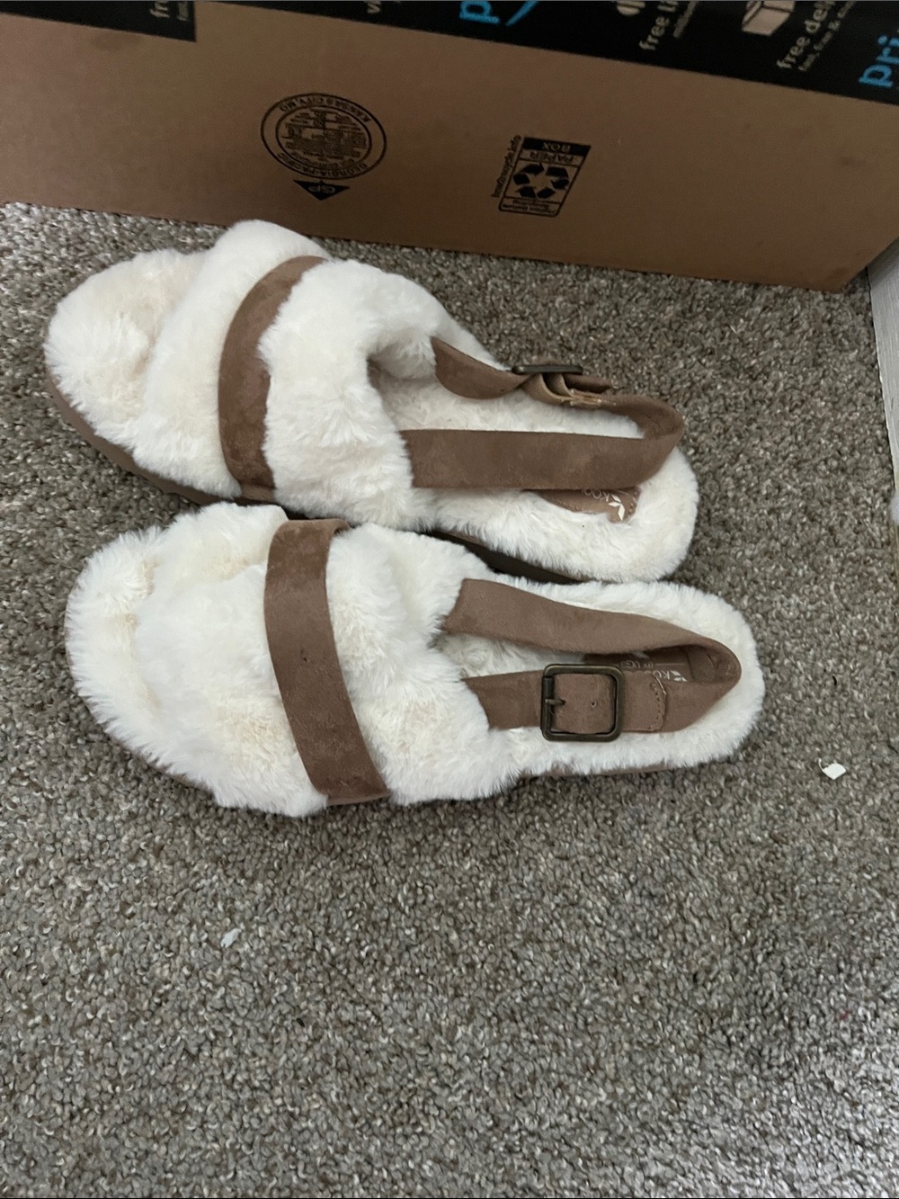 Koolaburra Woman’s Cozy Sandals